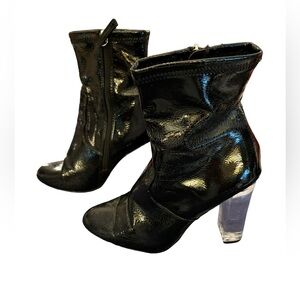 Steve Madden Women’s Black Eminent Patent PU Leather Boots‎ Lucite Heel Size 6.5